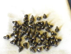 Best + + + 60st. TRÄSKRUV av järn, 1/4 x 6, runt huvud. Skruer, Plugs & Søm