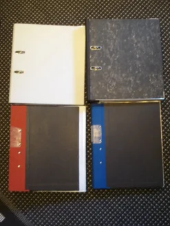 Tradera 4 album/pärmar med ca 216 plastfickor i bra skick avsedda för vykort Se info!| Album & Tilbehør