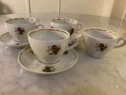 Tradera 4 Kaffekopp med 3 Kaffekopp Fat med Bärmotiv| Husholdningsartikler