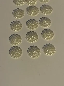 Tradera 15 st vita glittriga flatbacks till Scrapbooking| Scrapbøger