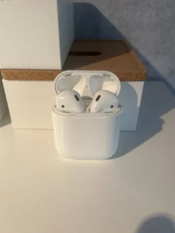 Tradera Apple AirPods| Musiktilbehør