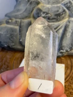 Tradera Bergskristall rå spets 6-8cm> Ædelsten