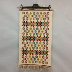 Tradera Broderad vävd bordsduk| Indretning & Husholdning