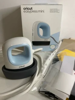 Tradera Cricut easypress mini & vinyl| Hobbymaterialer