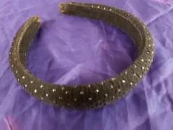 Best Diadem Flapper SVART guldprick Storlek 56/60 Hårtilbehør