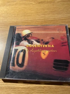 Tradera Docenterna - På Lyckliga Gatan (CD)| Cd