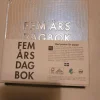 Flash Sale Fem års dagbok Almanakker & Kalendere