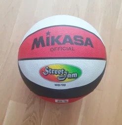Tradera Fin Oanvänd Flerfärgad Basketboll Basket Boll. Mikasa Official.> Basket