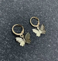 Tradera Fjäril. NYA. --- SAMFRAKTAR ---> Øreringe