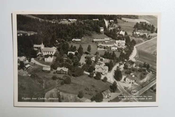 Tradera Flygfoto över Lindsta, Jättendal| Svenske Landskaber
