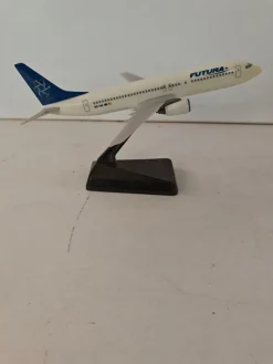 Tradera Flygplan, Futura> Fly