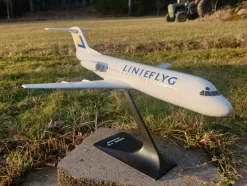 Tradera Flygplansmodell Linjeflyg made in Holland> Fly