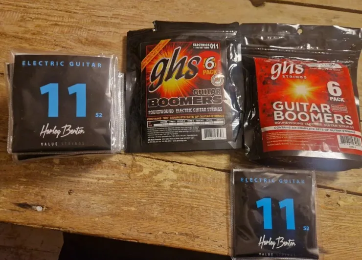 Tradera GHS Boomers 11-50 8st set. Harley Benton Value strings 10st set 11-52..| Musikinstrumenter