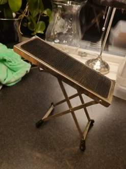 Tradera Gitarr fotstöd| Musiktilbehør