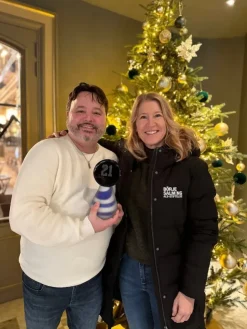 Tradera Glasprinsen Hockey Puck - Nr 14/100 - 10% går till Börje Salming ALS stiftelse| Dekorationer