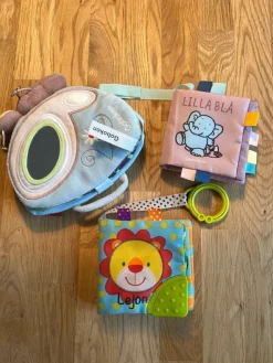 Hot Goboken aktivitetsböcker för bebisar Babylegetøj