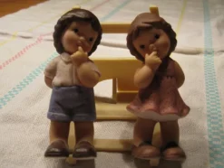 Fashion Goebel Nina Marco - Två söta små figurer Keramik & Porcelæn, Udenlandsk