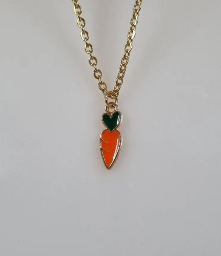 Tradera Halsband med söt berlock - Morot| Smykker