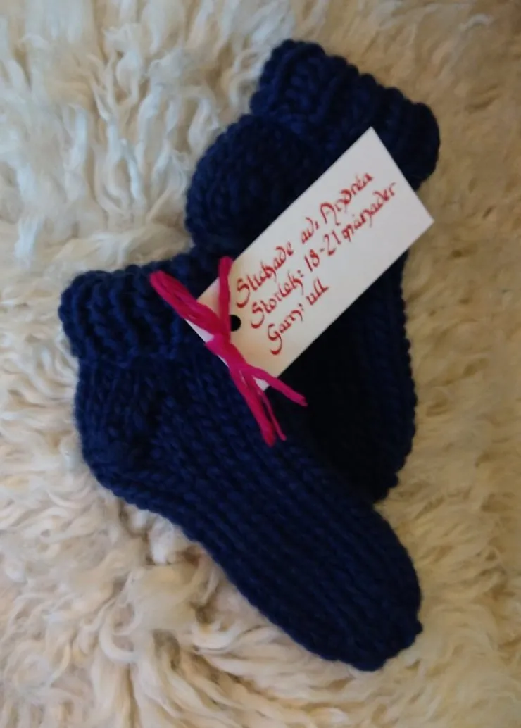 Tradera Handstickade tossor/tofflor till baby, storlek 18-21 månader. ull, blått| Baby, Børn & Leg