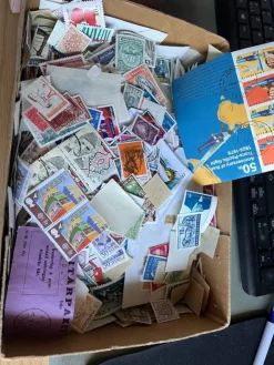 Tradera Hela världen stämplat, ost. 10000 tals märken| Flere Lande