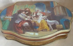 Tradera Hellas Plåtask Chokladkonfekt 600g Konstbild Familjeidyll fr1800-t 30x20cm Retro> Metalemballage