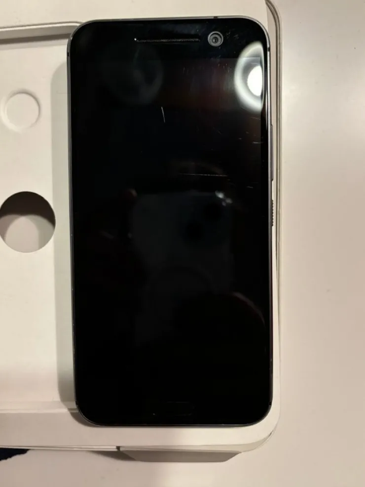 Tradera HTC 10 32gb> Mobiltelefoner