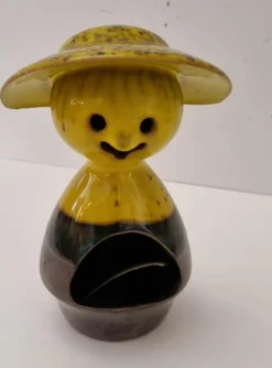 Online Keramikfigur/ ljuslykta i gult och brunt. Ole Christensen Keramik & Porcelæn, Udenlandsk