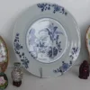 Clearance Kinesiska porslinstallrikar, vas och figurin. Orientalsk Kunst Og Porcelæn