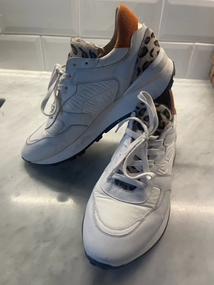 Tradera K/MB Skor vita sneakers storlek 41> Damesko