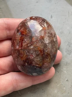 Tradera Äkta Eldkvarts Ädelsten Samlarobjekt, Handsten, Palmstone ca 112 g> Ædelsten