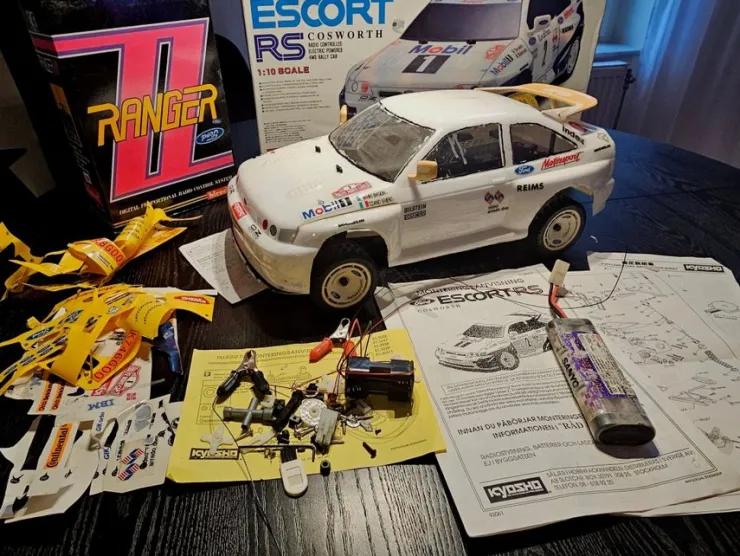 Tradera Kyosho Ford Escort RS Cosworth 1:10 Rallybil - Delar & Tillbehör| Radiostyret
