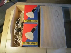 Tradera Lamphållare + Glödlampor Tungsraphot 230/500w E27 IMP. Ligger i original-ask.| Andet Optisk Udstyr