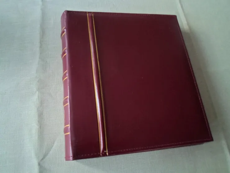 Tradera Leuchttrum Vinröd Lyx album med 50 st sidor för Brev FDC el dylikt| Tilbehør