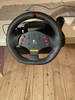 Tradera Logitech Momo Racing Force Feedback-ratt> Andre Computer- & Tv-spil
