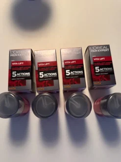 Tradera L'Oréal Men Expert Vita Lift 5-Actions - Flera stycken> Ansigtpleje