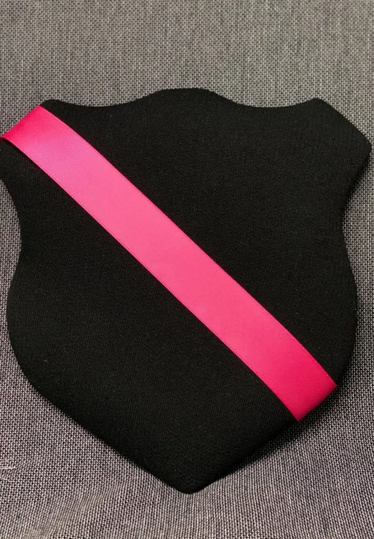 Tradera Märkestavla för simmärken/smycken svart/rosa satin| Andet Håndlavet