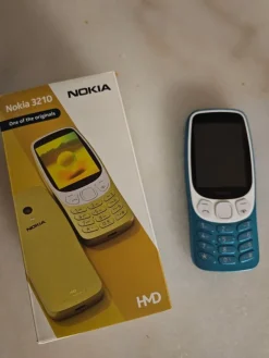 Tradera Nokia 3210 4G> Mobiltelefoner