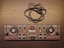 Tradera Numark DJ2GO2 DJ-Kontroller - nyskick!| Dj-udstyr