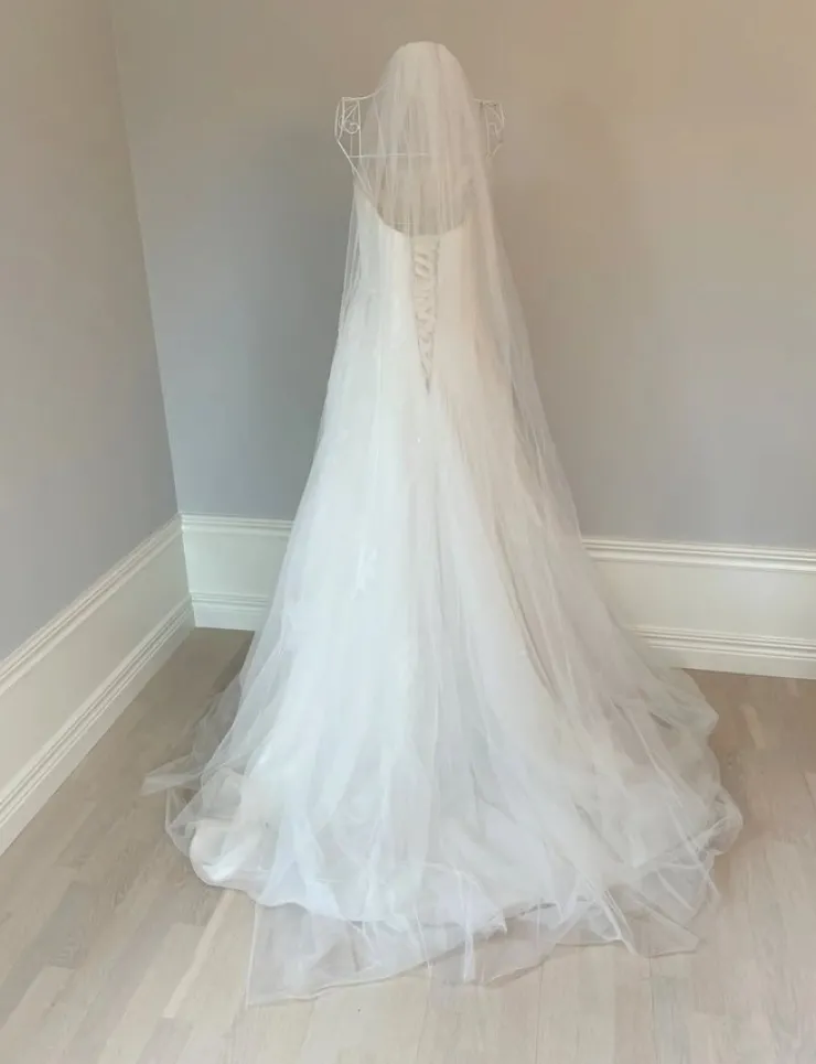 New NY! Brudslöja ivory/benvit 200 cm med kam klippt kant enkel tyll Bryllupstilbehør