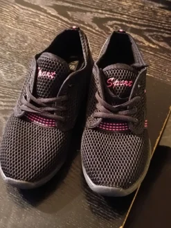 Tradera NYA Dansskor Svarta med rosa detaljer Storlek 40> Konkurrencedans