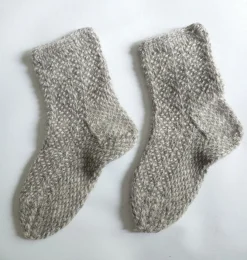 Tradera NYA Handstickade raggsockar/yllesockar strl. 28 (innermått 190 mm)| Baby, Børn & Leg