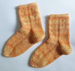 Tradera NYA Handstickade raggsockar/yllesockar strl. 25 (innermått 170 mm)| Baby, Børn & Leg