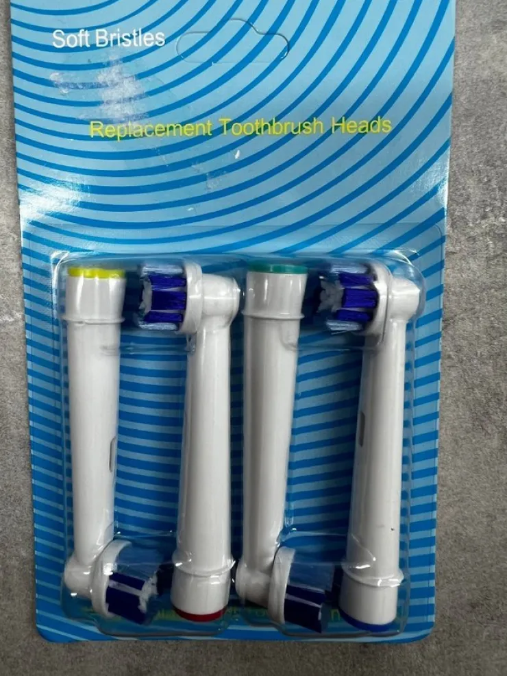 Tradera NYTT 4,st Tandborsthuvuden passar Oral-B tandborstar> Tandpleje