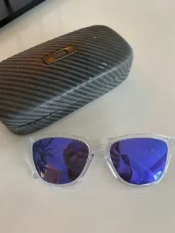 New Oakley Frogskins - Transparenta med Blåa Linser Solbriller