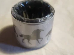 Best Sale Oanvänd reflex med hästar att ha runt armen Andet Tilbehør