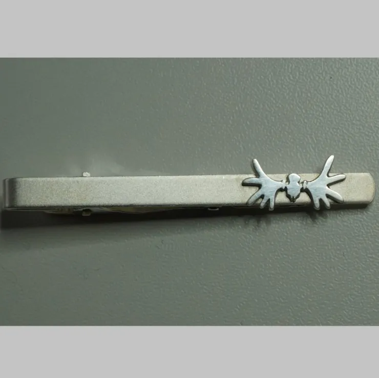 Tradera Oanvänd slipsnål i sterlingsilver med älghornsdetalj> Slipsenåle