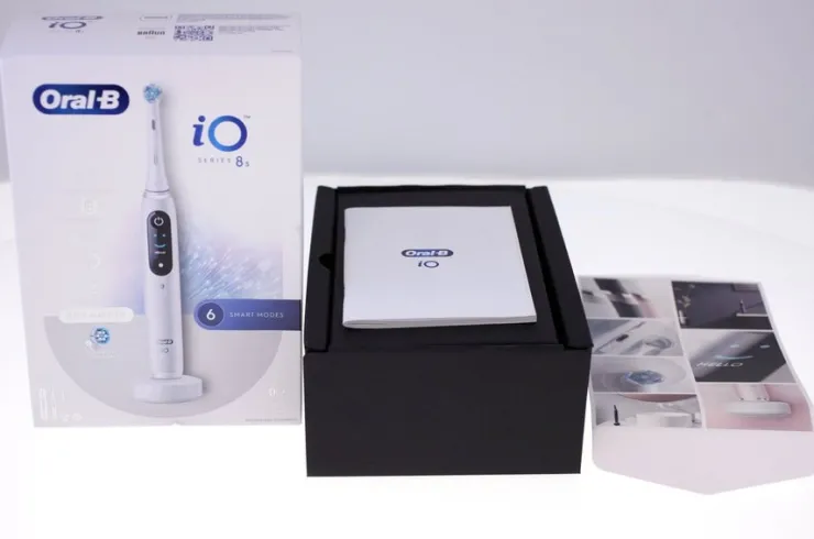 Tradera Oral-B iO box and instruction manual-EMPTY BOX-NO TOOTHBRUSH (Weight 354g)> Tandpleje