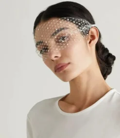 New Otroligt fin mindre slöja med pärldetaljer från Gigi Burris Bryllupstilbehør