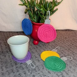 Tradera 5-pack Virkade julgranskulor att ha i granen, på paketet eller som glasunderlägg| Dekorationer