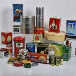 Tradera Parti burkar i plåt - Plåtburkar - 1900-tal - Vintage> Metalemballage